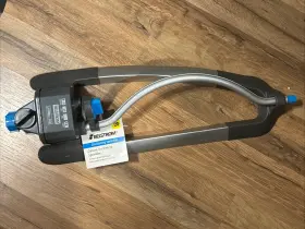 34241801 Belstrom Deluxe Adjustable Side To Oscillating Sprinkler 3 000 Sq Ft Span 34241801 Belstrom Deluxe Adjustable Side To Oscillating Sprinkler 3 000 Sq Ft Span
