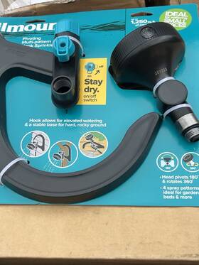 Gilmour Xc1223 Pivoting Multi-pattern Sprinkler 4 Spray Patterns 1250 Sq Ft Coverage