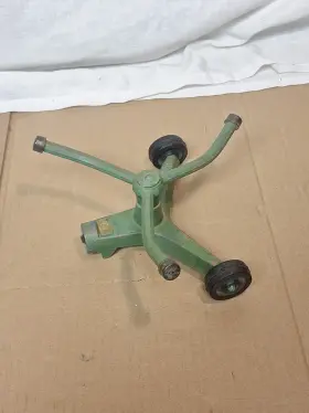 49531 Green Thumb Vintage Cast Iron Sprinkler