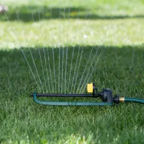2650 Melnor 313056341387 Sq. Ft. Oscillating Sprinkler