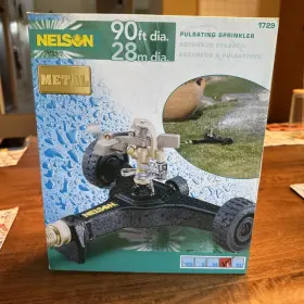 1729 Nelson New Vintage Metal Pulsating Movable Lawn Sprinkler Model