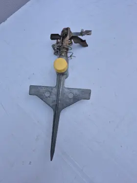 29001 Nelson Vintage Brass Stake Sprinkler 90